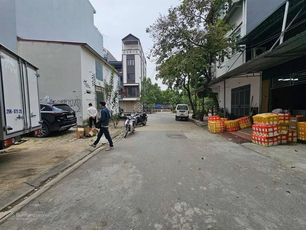 Bán đất lk khu tái định cư 3.6 ha phường phương canh, phố tu hoàng, q nam từ liêm. dt 80m, mt 4.5m