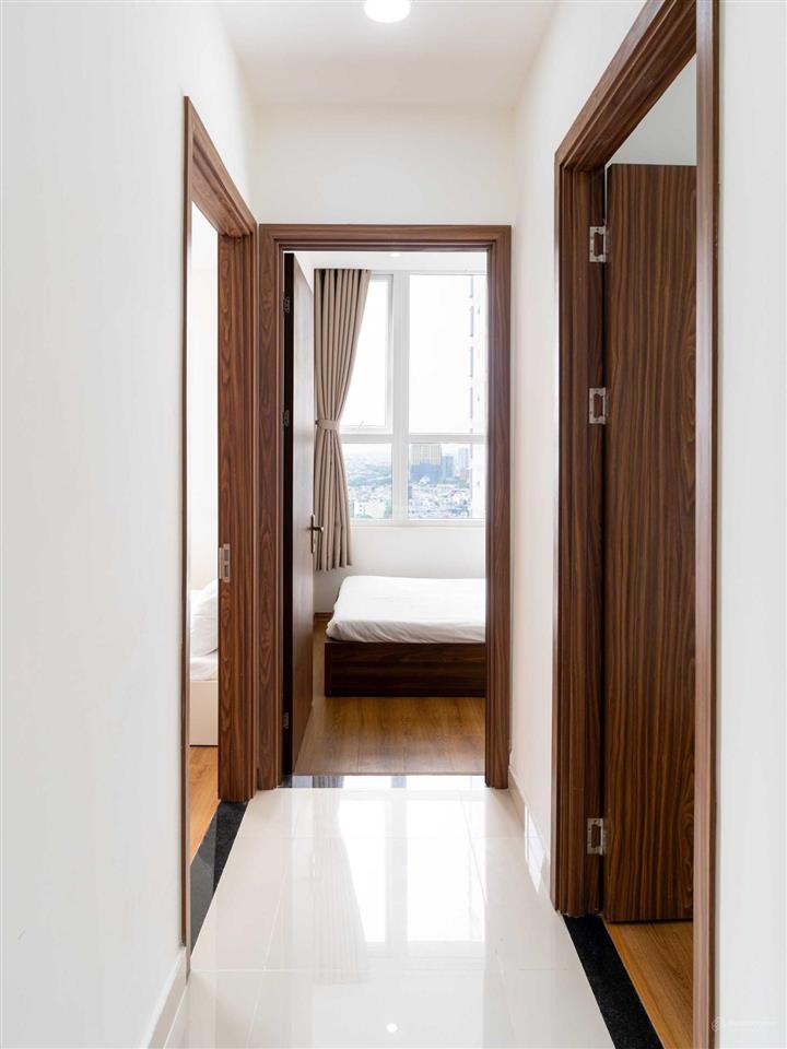 Cần tiền bán gấp căn hộ 90m2 3pn 2wc giá 3,6 tỷ tầng đẹp bao gồm các chi phí.  0907 174 ***