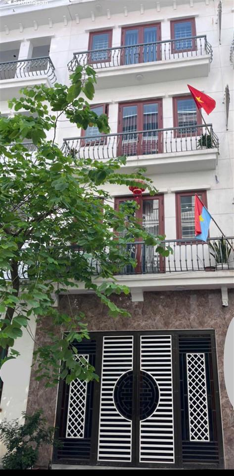 Chính chủ gửi bán lk phú lương mặt đường 30m ,dt65mx5 t,thang máy,hoàn thiện đẹp ,nhỉnh 18 tỷ,mtg