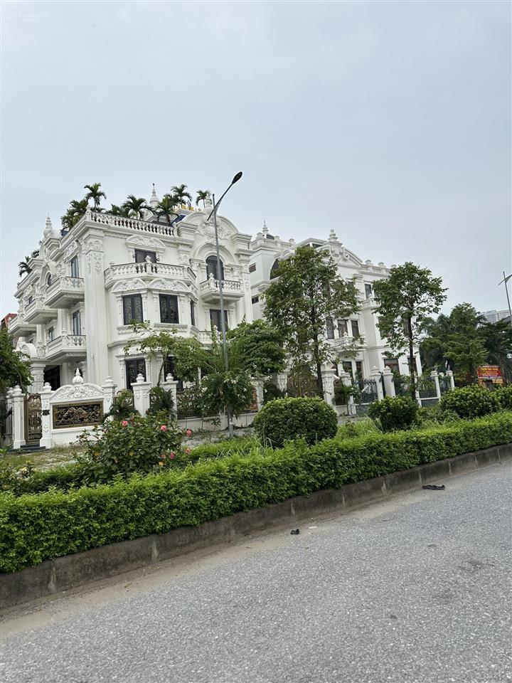 Chính chủ gửi bán lk phú lương mặt đường 30m ,dt65mx5 t,thang máy,hoàn thiện đẹp ,nhỉnh 18 tỷ,mtg