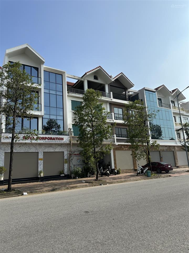 Chính chủ gửi bán lk phú lương mặt đường 30m ,dt65mx5 t,thang máy,hoàn thiện đẹp ,nhỉnh 18 tỷ,mtg