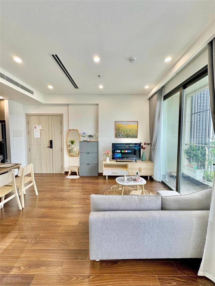 Bán căn 2pn+, 63.72m2 chỉ 5 tỷ 890 view hồ tòa a masteri  smart city.  chính chủ em thúy