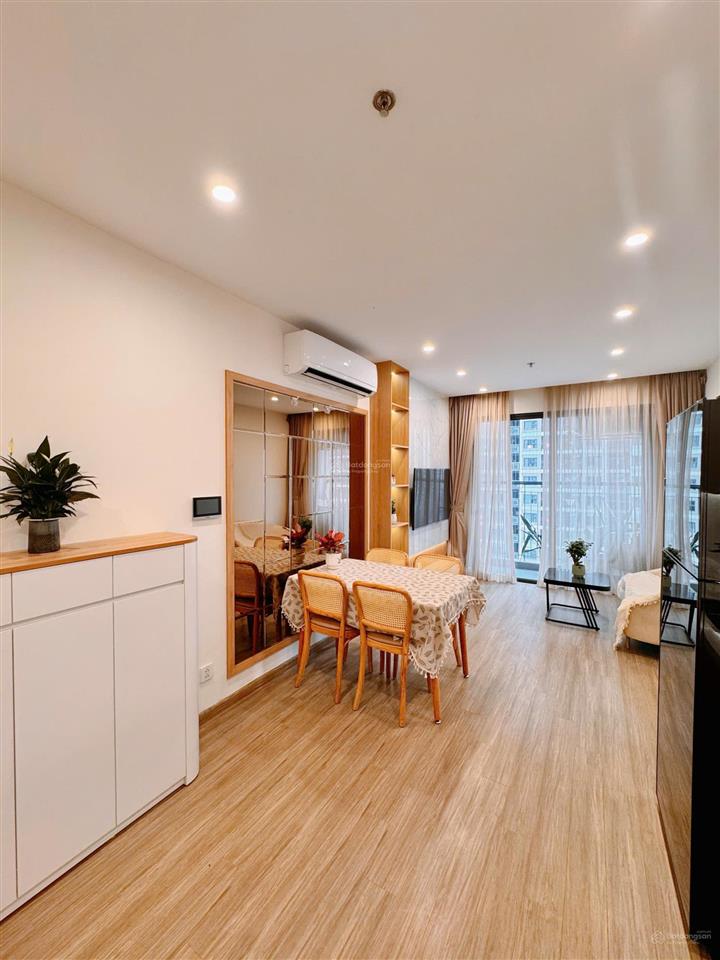 Cc cần tiền gấp bán nhanh căn 3pn 74.7m2, 5 tỷ 3 vinhomes smart city. l/h 0975 982 ***