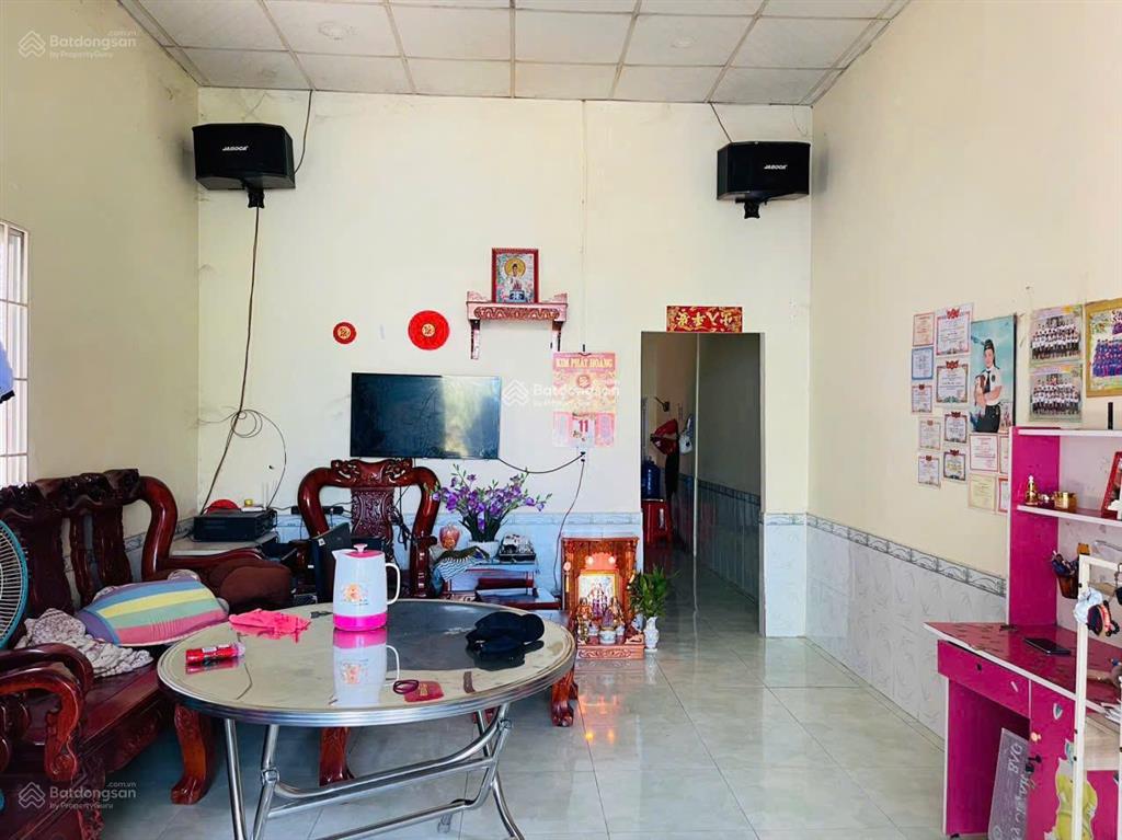 Bán nhà phú hòa đông, củ chi dt 133m2 thổ cư, nhà mới, đang cho thuê 2tr/th, đường ô tô, 2,050 tỷ