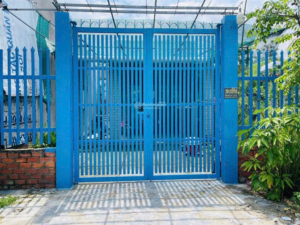 Bán nhà phú hòa đông, củ chi dt 133m2 thổ cư, nhà mới, đang cho thuê 2tr/th, đường ô tô, 2,050 tỷ