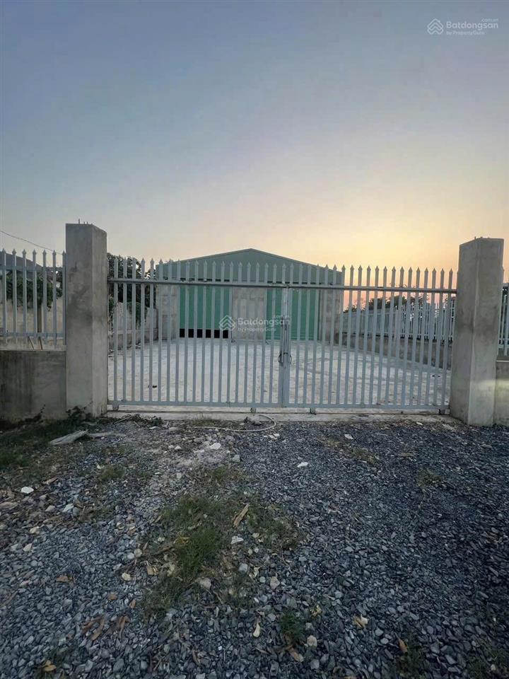 Bán đất xưởng mt sông sài gòn dt 865m2. đường xe tải thông. vị trí đẹp khu vực đang phát triển