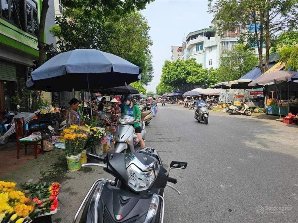 Bán nhà mặt phố mặt chợ văn la, phú la, hà đông kinh doanh cực đắc địa