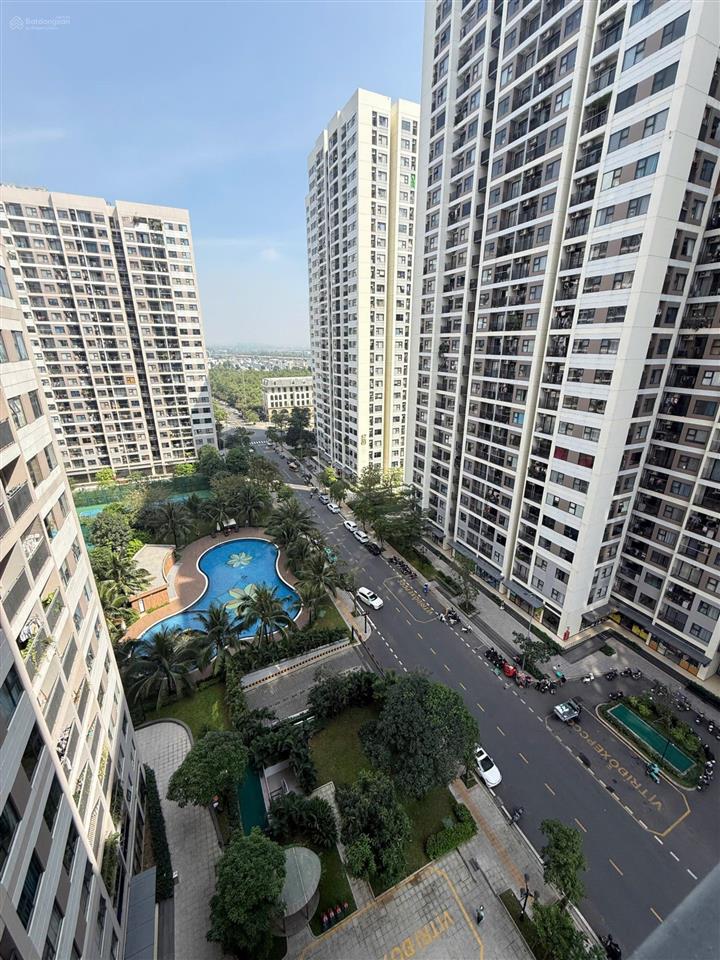 Bán căn hộ 2pn origami. sẵn sổ  giá 3tỷ180 trọn gói. đông bắc. nhà mới 100% view hồ bơi