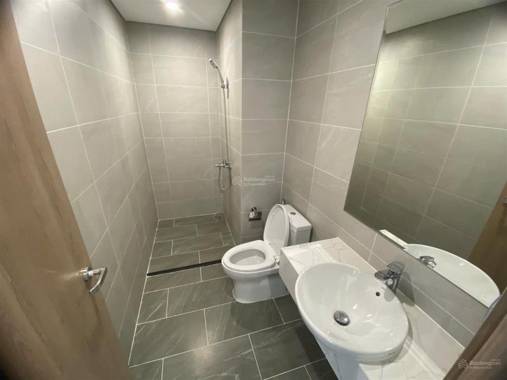 Bán gấp căn hộ bs 1pn+ hướng đông nam  giá 2.7 tỷ trọn gói  beverly solari, long bình, q9