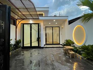 Nhà nguyễn thị nuôi, ngay cổng trường thcs võ văn tần, 6m x 21m, 5.3 tỷ