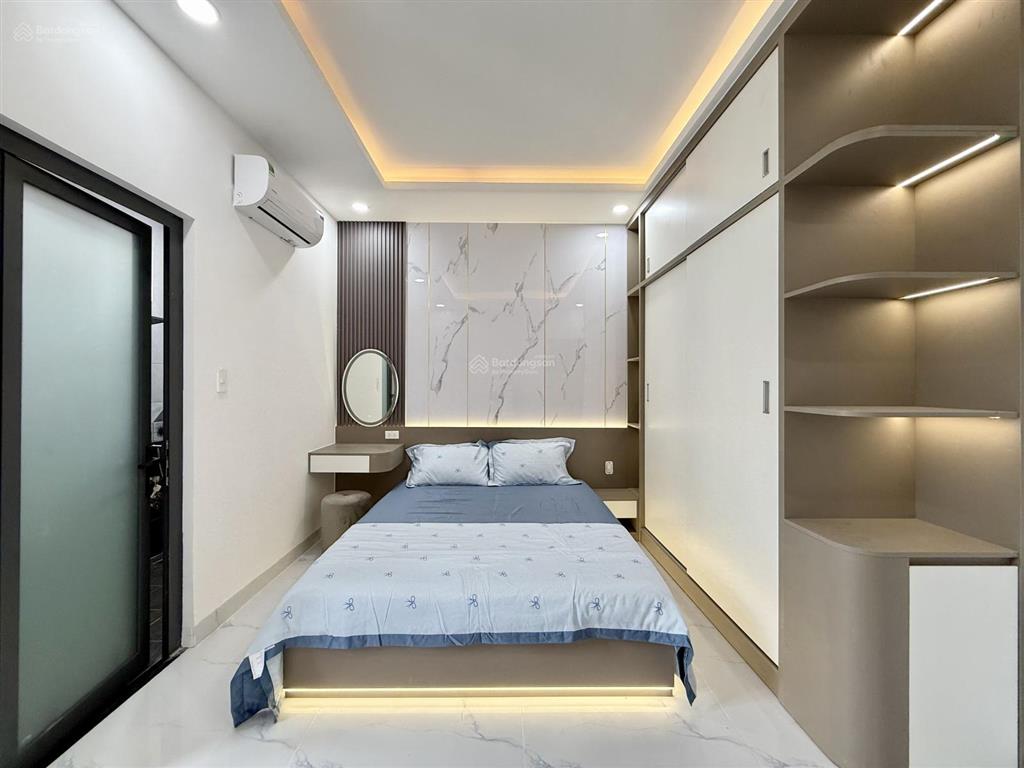 Nhà thạnh lộc 19, dt 4,5x14m, lửng, 3 lầu, 4pn, gara ô tô, sân thượng, hướng đông nam, 6,85 tỷ