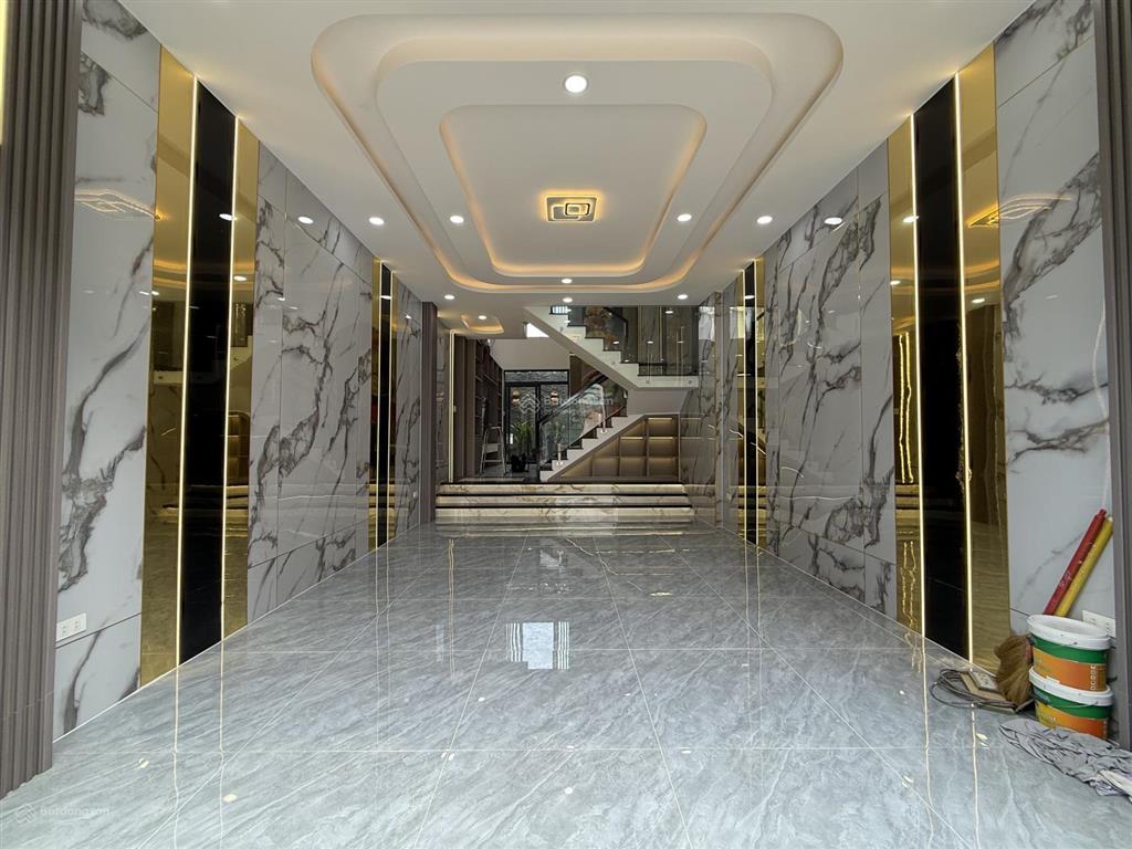 Nhà thạnh lộc 19, dt 4,5x14m, lửng, 3 lầu, 4pn, gara ô tô, sân thượng, hướng đông nam, 6,85 tỷ