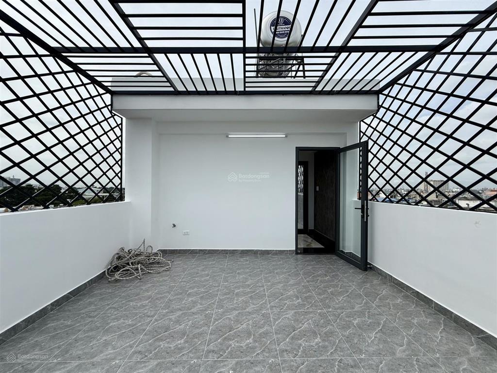 Nhà thạnh lộc 19, dt 4,5x14m, lửng, 3 lầu, 4pn, gara ô tô, sân thượng, hướng đông nam, 6,85 tỷ