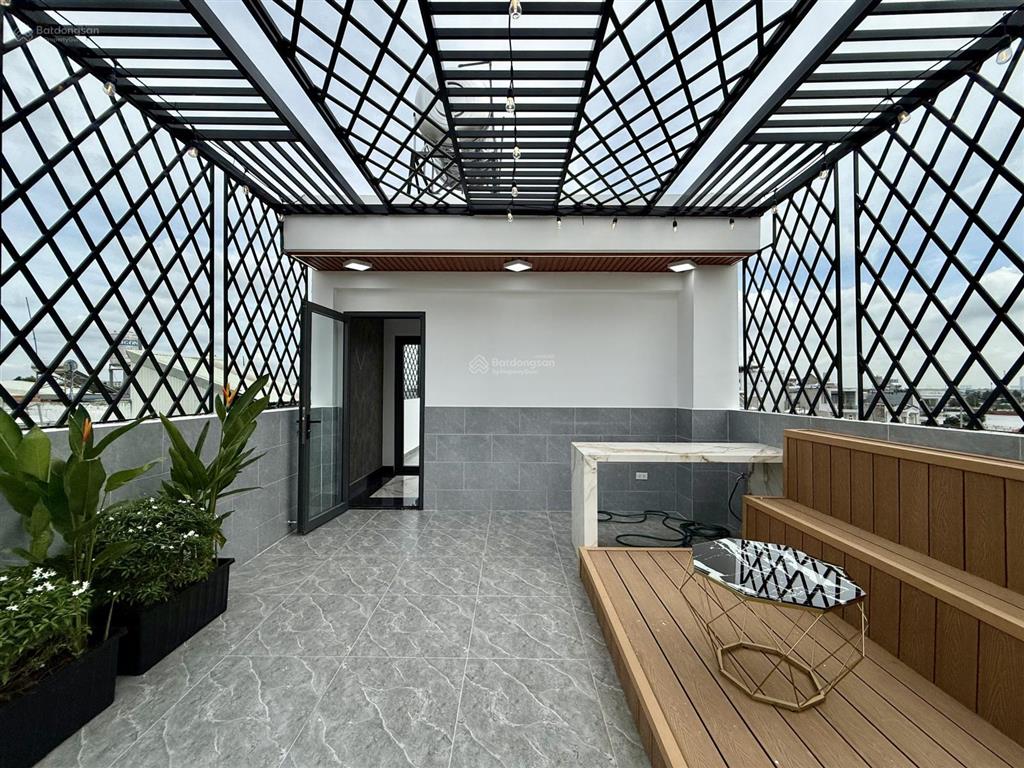 Nhà thạnh lộc 19, dt 4,5x14m, lửng, 3 lầu, 4pn, gara ô tô, sân thượng, hướng đông nam, 6,85 tỷ