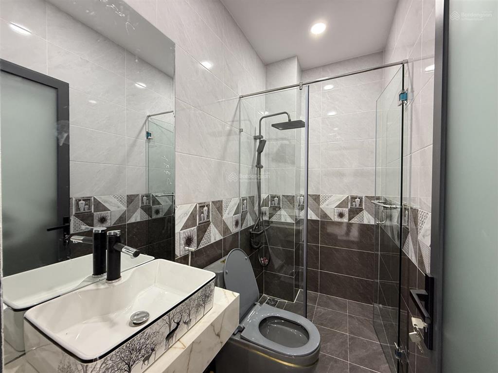 Nhà thạnh lộc 19, dt 4,5x14m, lửng, 3 lầu, 4pn, gara ô tô, sân thượng, hướng đông nam, 6,85 tỷ