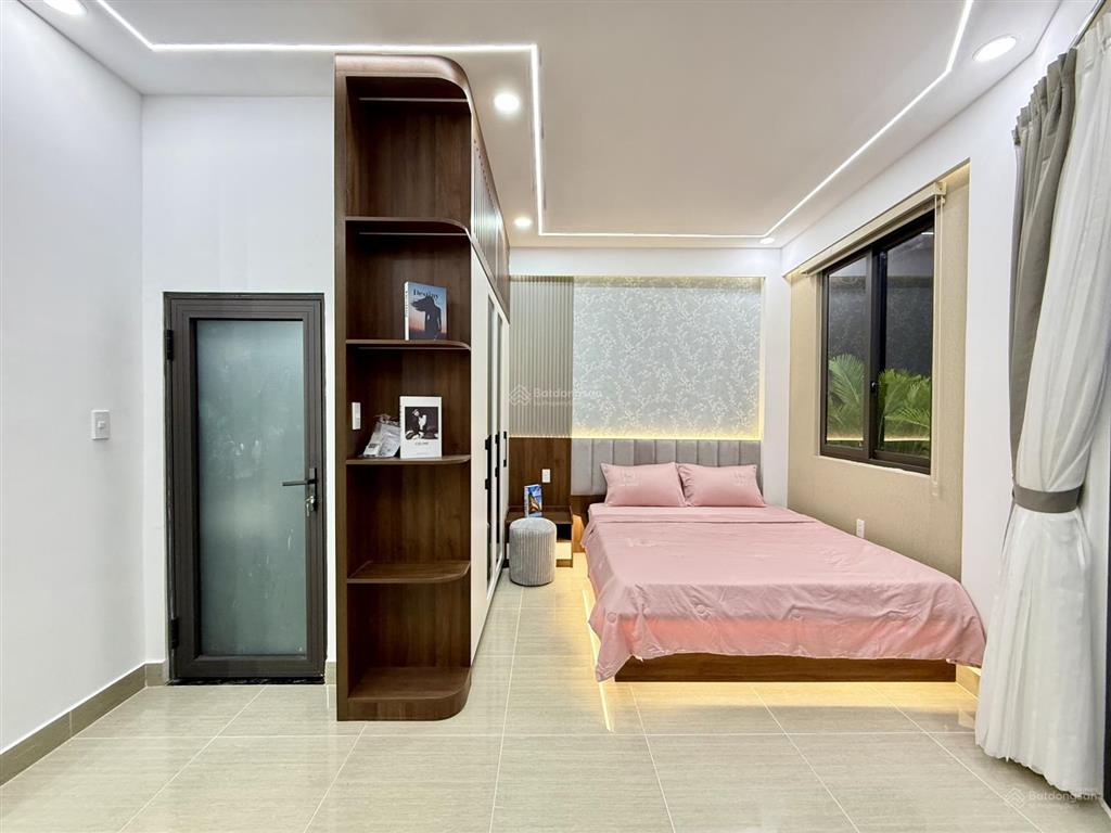 Nhà góc 2 mt đường tx 35, dt 5.10x11m, lửng, 3lầu, 4pn, 5vs, gara ô tô, sân thượng, 7.2 tỷ