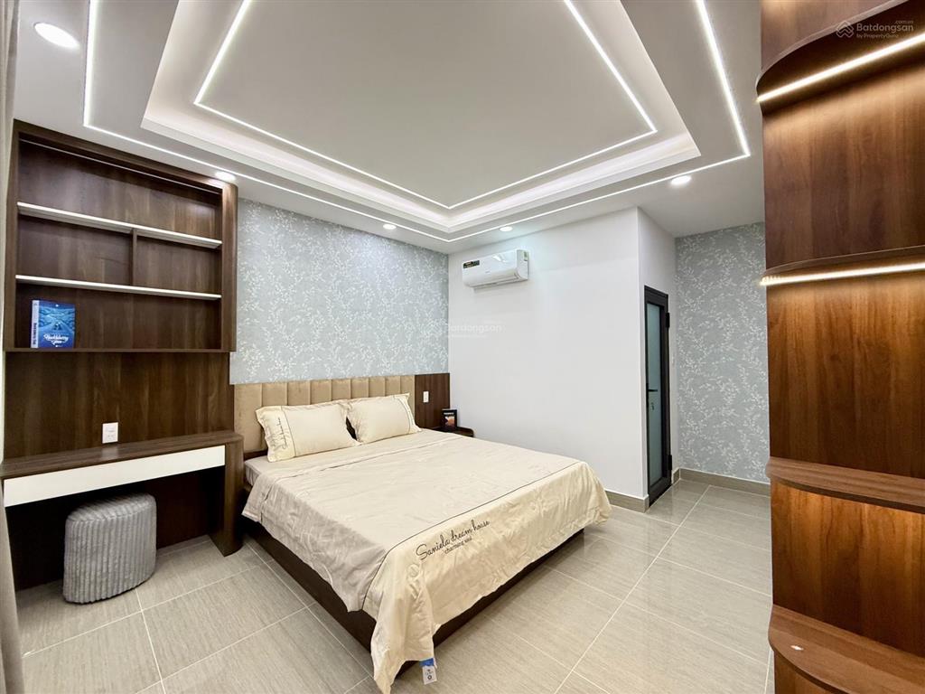 Nhà góc 2 mt đường tx 35, dt 5.10x11m, lửng, 3lầu, 4pn, 5vs, gara ô tô, sân thượng, 7.2 tỷ