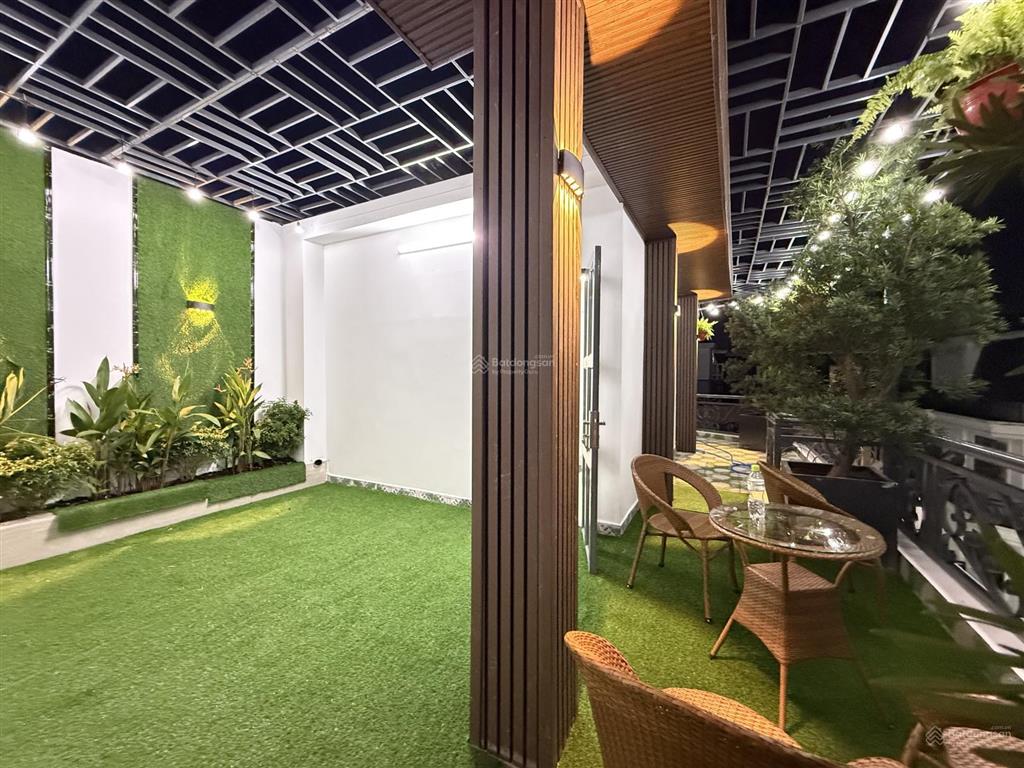 Nhà góc 2 mt đường tx 35, dt 5.10x11m, lửng, 3lầu, 4pn, 5vs, gara ô tô, sân thượng, 7.2 tỷ