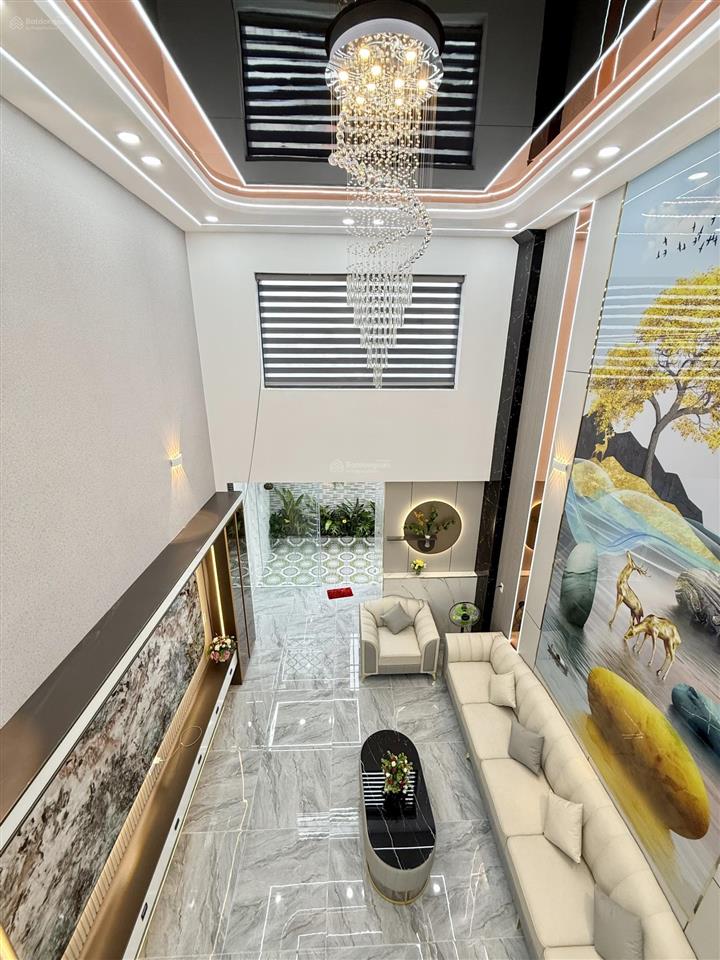 Nhà đường thông dt4.2x19m, lửng, 3lầu, 4pn, 6vs, p/thờ, gara ô tô, sân thượng, hướng đông, 7,4 tỷ