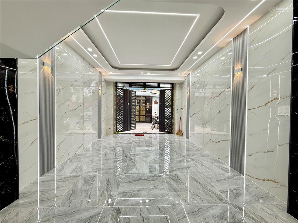 Nhà đường thông dt4.2x19m, lửng, 3lầu, 4pn, 6vs, p/thờ, gara ô tô, sân thượng, hướng đông, 7,4 tỷ