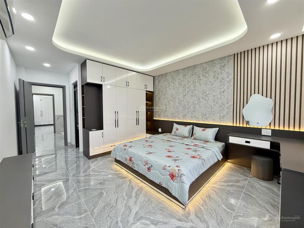 Nhà bên trường học đường thạnh lộc 29, dt4mx20m, lửng, 3lầu, 4pn, p.thờ, gara ô tô, giá 7,55 tỷ