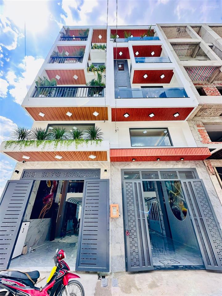 Nhà bên trường học đường thạnh lộc 29, dt4mx20m, lửng, 3lầu, 4pn, p.thờ, gara ô tô, giá 7,55 tỷ