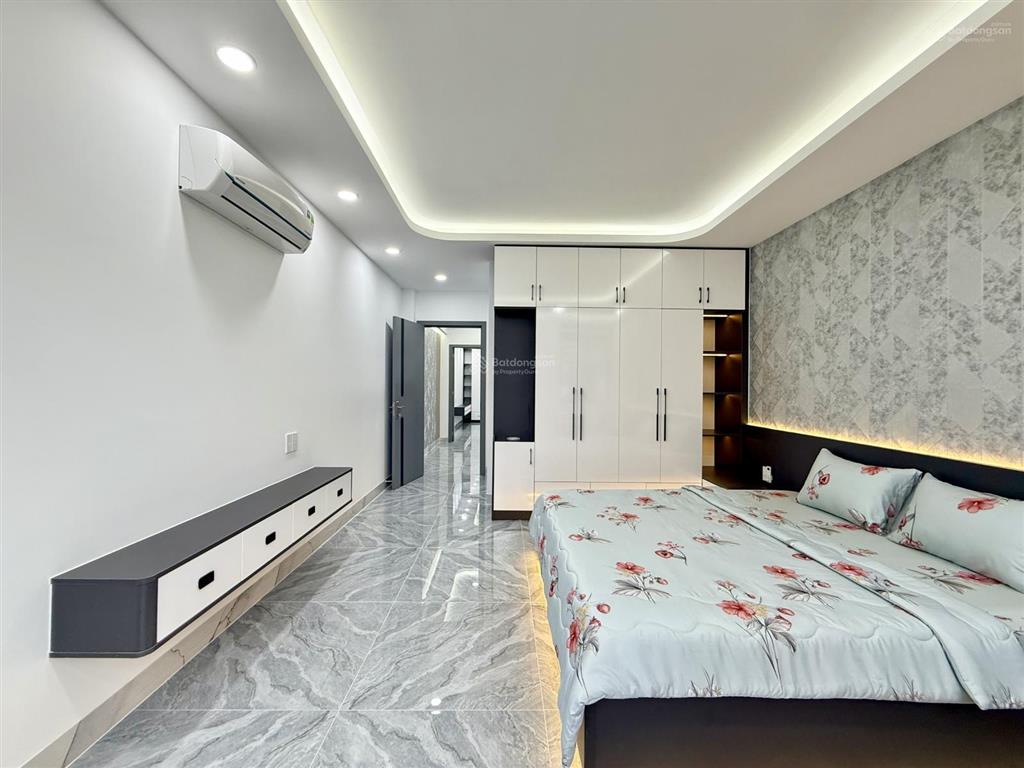 Nhà bên trường học đường thạnh lộc 29, dt4mx20m, lửng, 3lầu, 4pn, p.thờ, gara ô tô, giá 7,55 tỷ