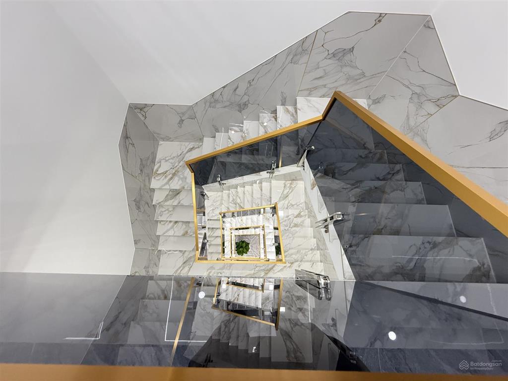 Nhà bên trường học đường thạnh lộc 29, dt4mx20m, lửng, 3lầu, 4pn, p.thờ, gara ô tô, giá 7,55 tỷ