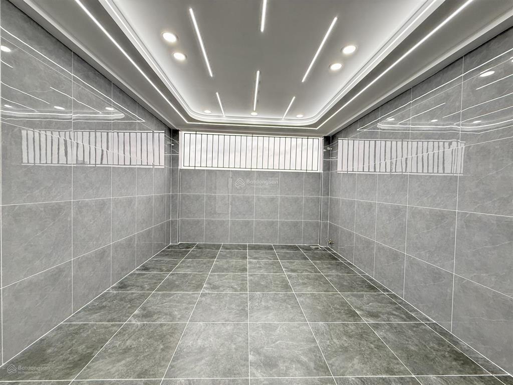 Nhà bên trường học đường thạnh lộc 29, dt4mx20m, lửng, 3lầu, 4pn, p.thờ, gara ô tô, giá 7,55 tỷ