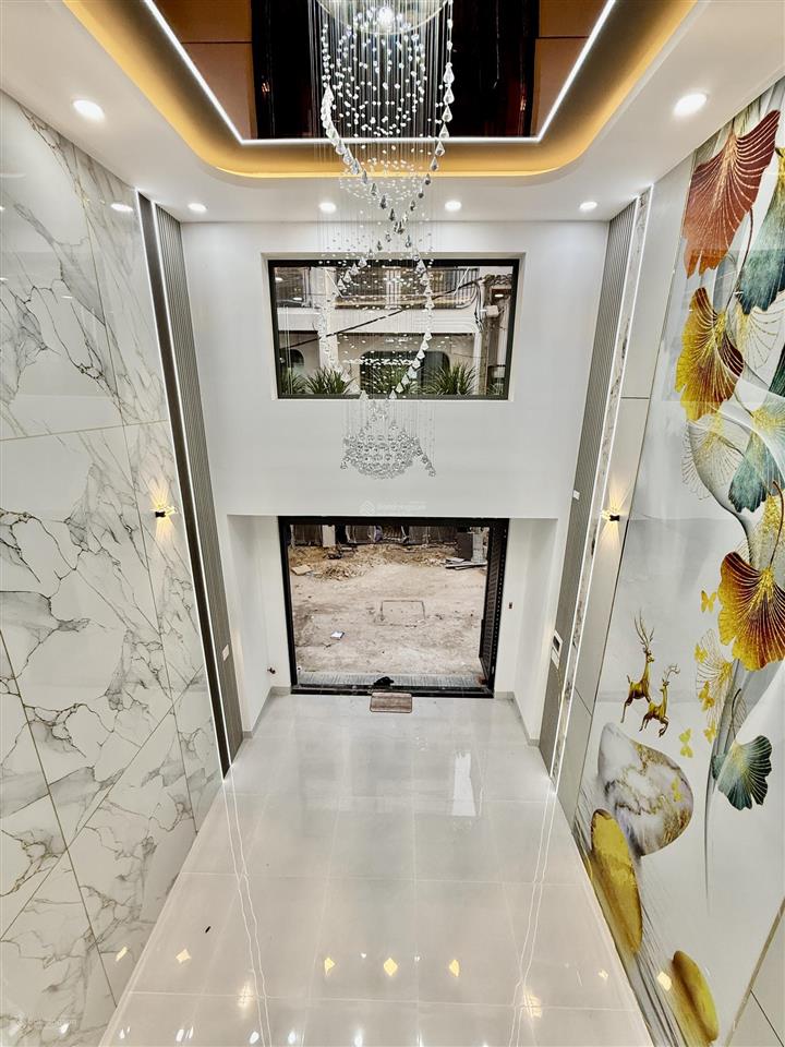 Nhà hẻm xe hơi thạnh xuân 25, dt4m x 14m, lửng, 3lầu, 4pn, gara ô tô, sân thượng, hướng đn, 6.3 tỷ