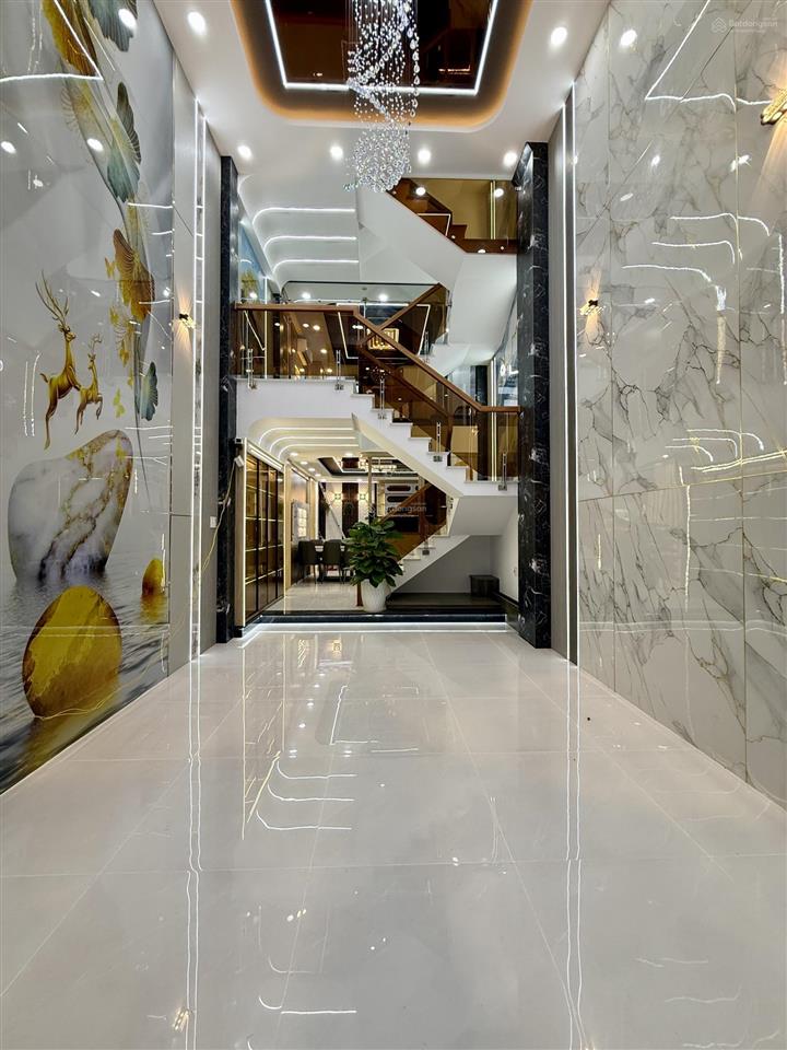 Nhà hẻm xe hơi thạnh xuân 25, dt4m x 14m, lửng, 3lầu, 4pn, gara ô tô, sân thượng, hướng đn, 6.3 tỷ