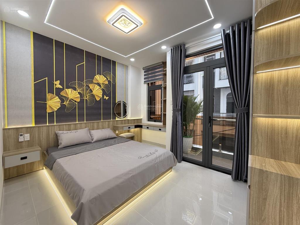 Nhà hẻm xe hơi thạnh xuân 25, dt4m x 14m, lửng, 3lầu, 4pn, gara ô tô, sân thượng, hướng đn, 6.3 tỷ