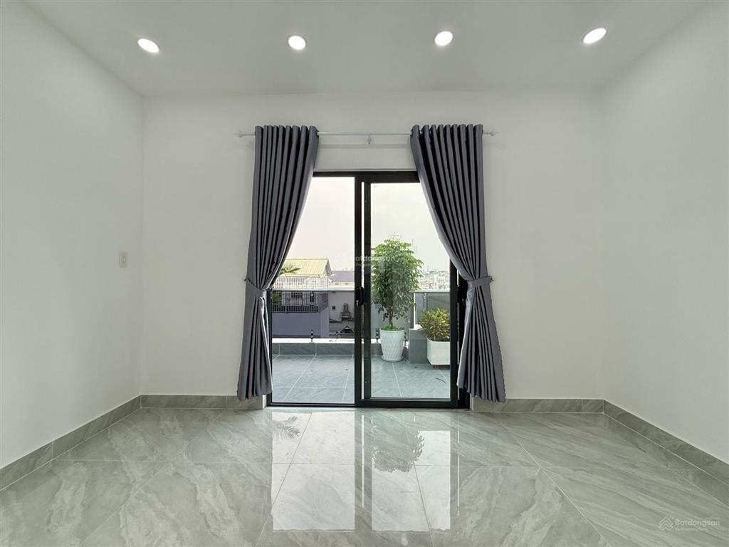 Nhà bên trường học, đường trần thị năm, dt 4,5x12m, lửng, 3lầu, 4pn, gara ô tô, sân thượng