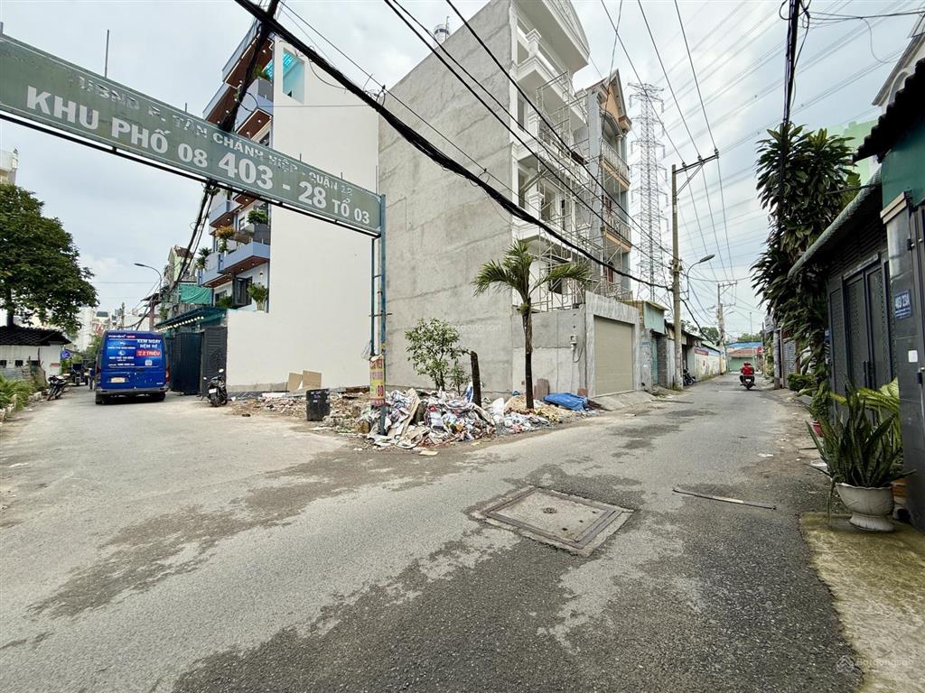 Nhà bên trường học, đường trần thị năm, dt 4,5x12m, lửng, 3lầu, 4pn, gara ô tô, sân thượng