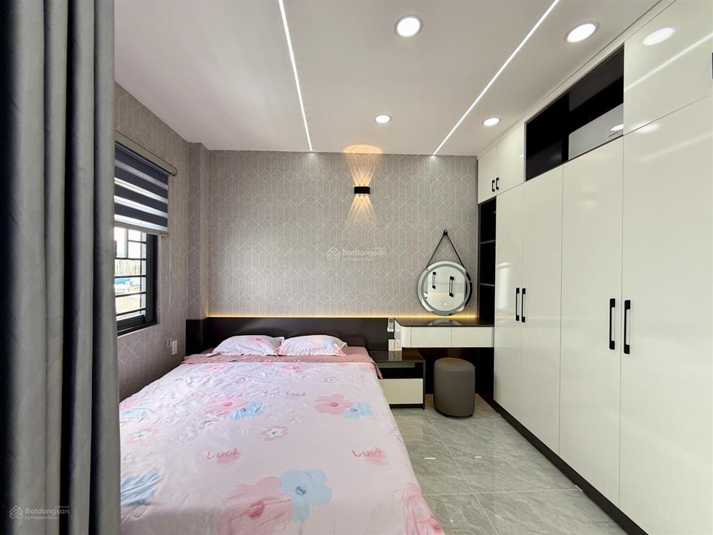 Nhà hẻm xe hơi đường tx 25, dt4x13m, lửng, 3 lầu, gara ô tô, 4pn, sân thượng trước sau, 6tỷ