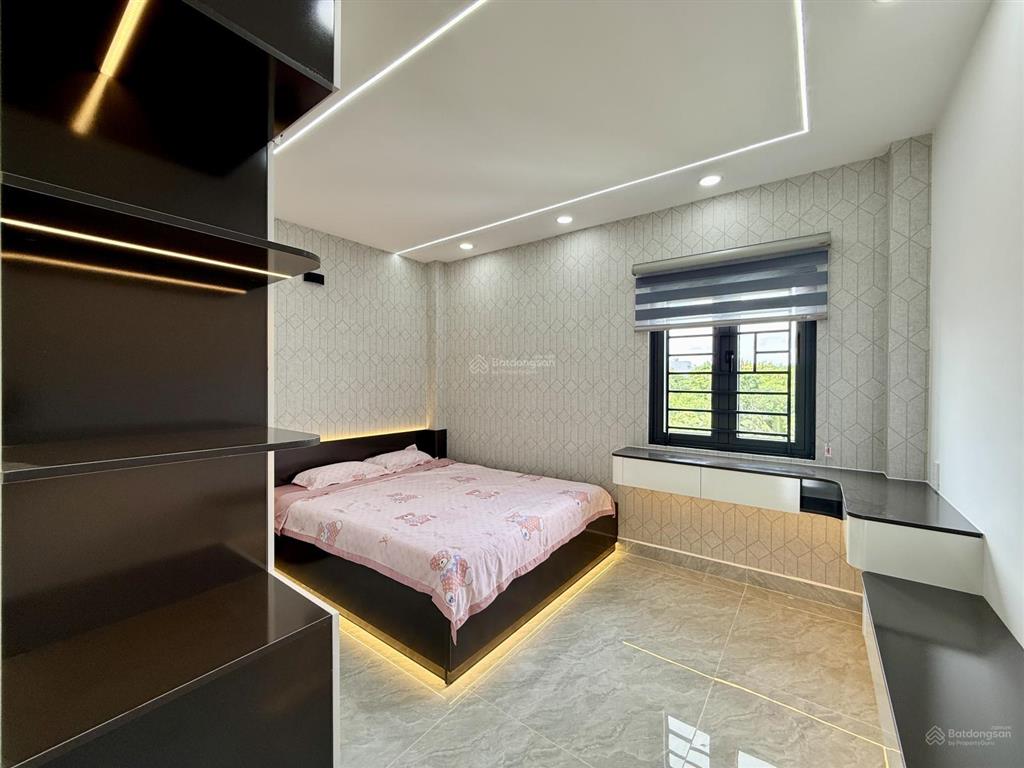 Nhà hẻm xe hơi đường tx 25, dt4x13m, lửng, 3 lầu, gara ô tô, 4pn, sân thượng trước sau, 6tỷ