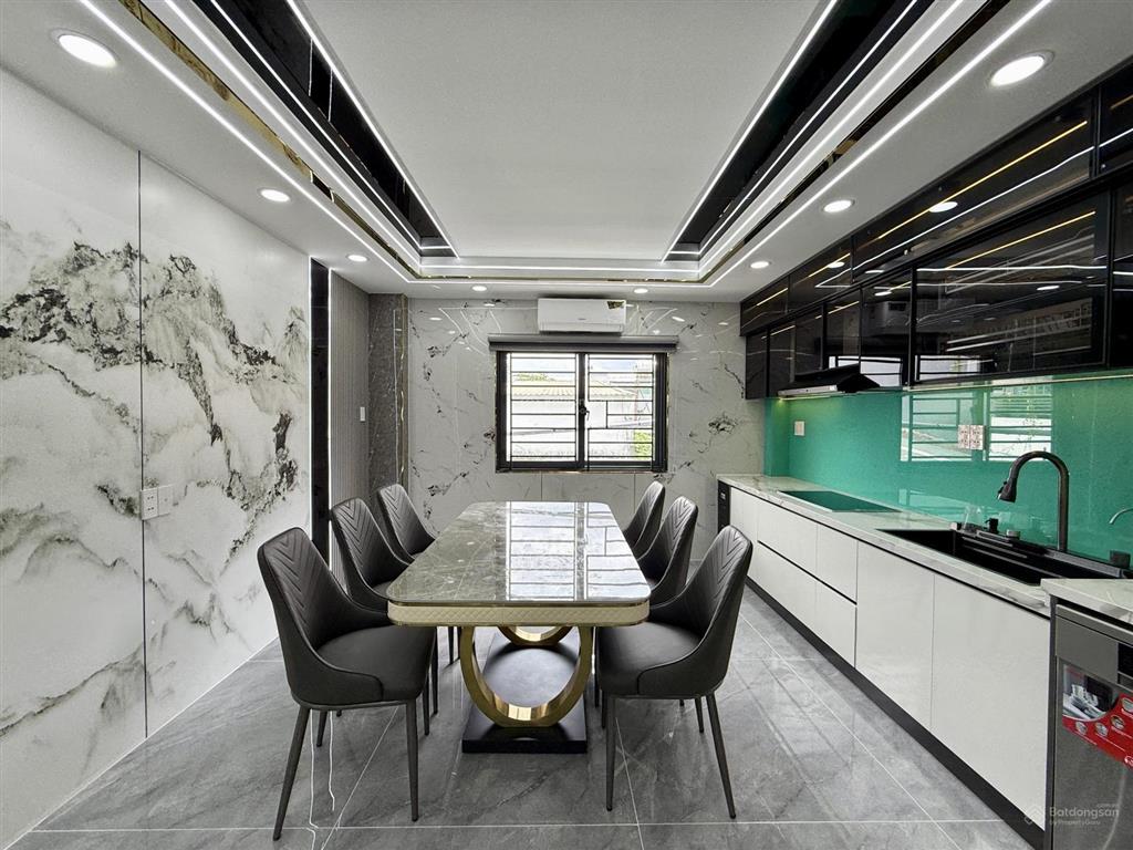 Nhà hẻm xe hơi đường tx 25, dt4x13m, lửng, 3 lầu, gara ô tô, 4pn, sân thượng trước sau, 6tỷ