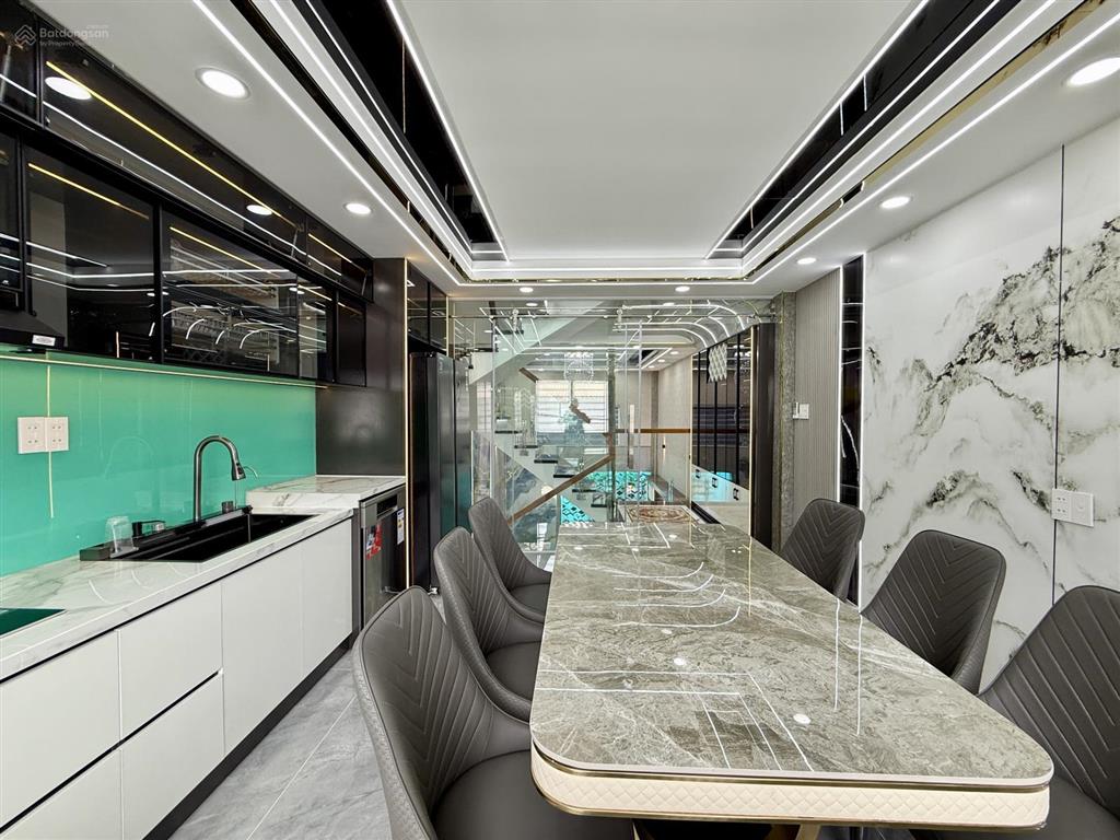 Nhà hẻm xe hơi đường tx 25, dt4x13m, lửng, 3 lầu, gara ô tô, 4pn, sân thượng trước sau, 6tỷ