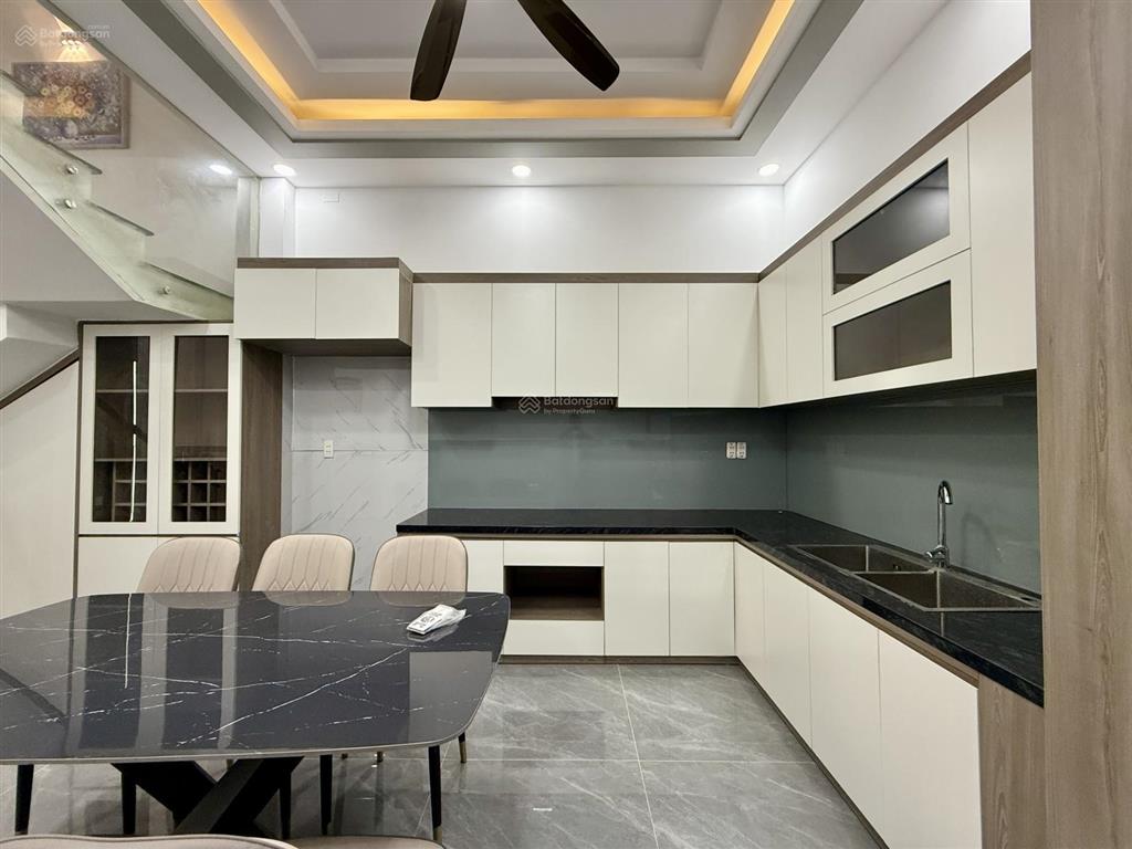 Nhà mặt tiền đường tx 43, dt4x16m, trệt, 3lầu, sân trước rộng, 4pn, 5vs, sân thượng, 6.35 tỷ