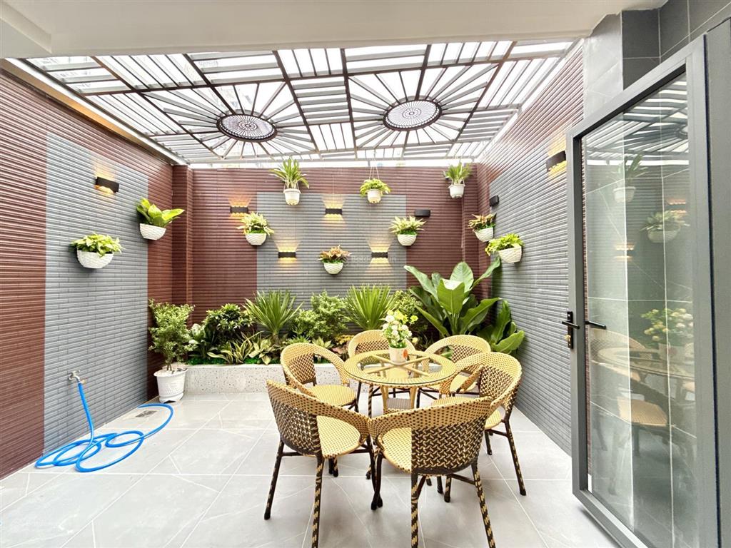 Nhà mặt tiền có thang máy, đường tx 25, dt4.2x25m, lửng, 4lầu, 7vs, gara ôtô, 4pn, p.thờ, s.thượng