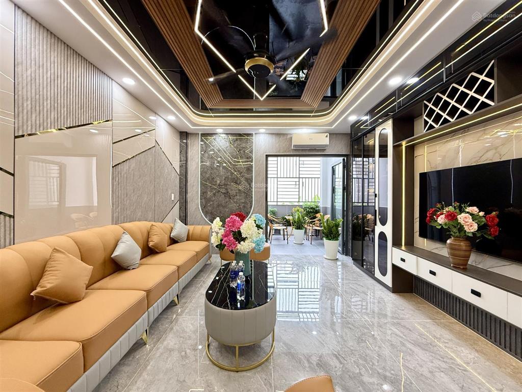 Nhà mặt tiền có thang máy, đường tx 25, dt4.2x25m, lửng, 4lầu, 7vs, gara ôtô, 4pn, p.thờ, s.thượng