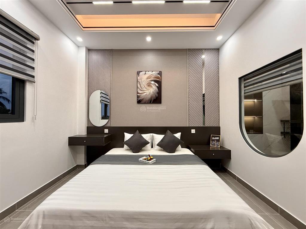 Nhà ngay bên ubp đường thạnh xuân 25, dt4x16m, lửng, 3lầu, 4pn, 5vs, gara ôtô, sân thượng,6.65 tỷ