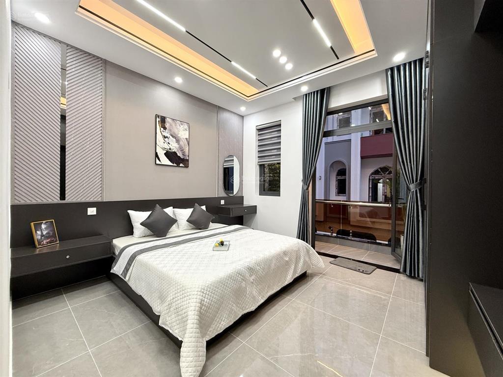 Nhà ngay bên ubp đường thạnh xuân 25, dt4x16m, lửng, 3lầu, 4pn, 5vs, gara ôtô, sân thượng,6.65 tỷ