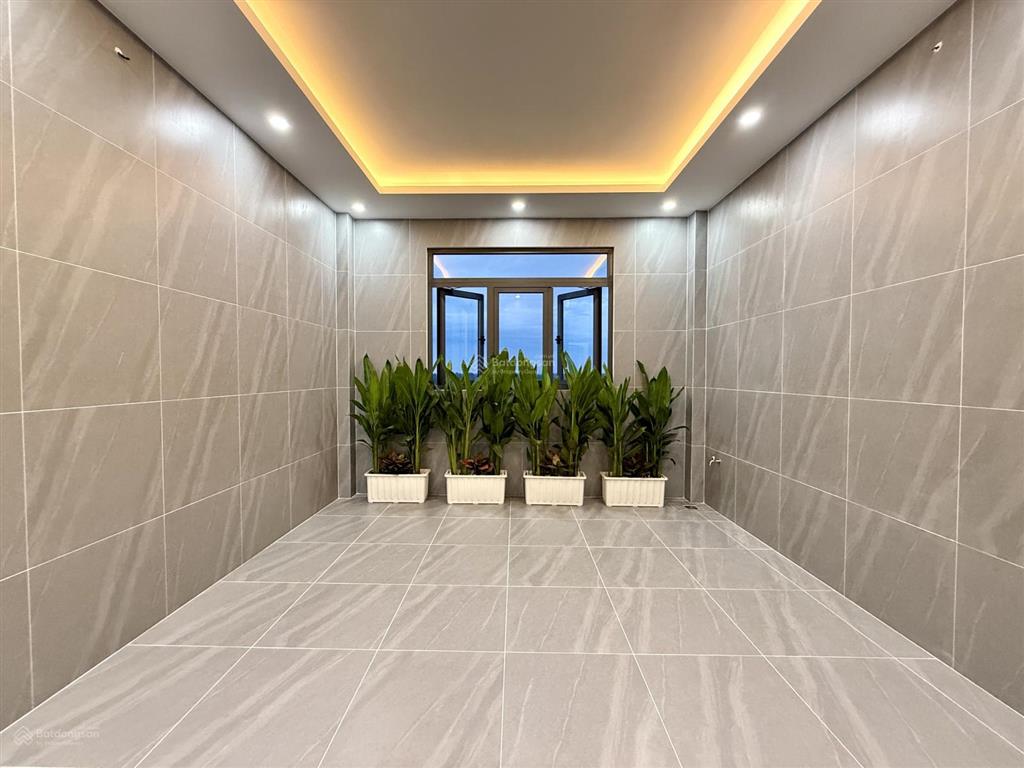 Nhà ngay bên ubp đường thạnh xuân 25, dt4x16m, lửng, 3lầu, 4pn, 5vs, gara ôtô, sân thượng,6.65 tỷ