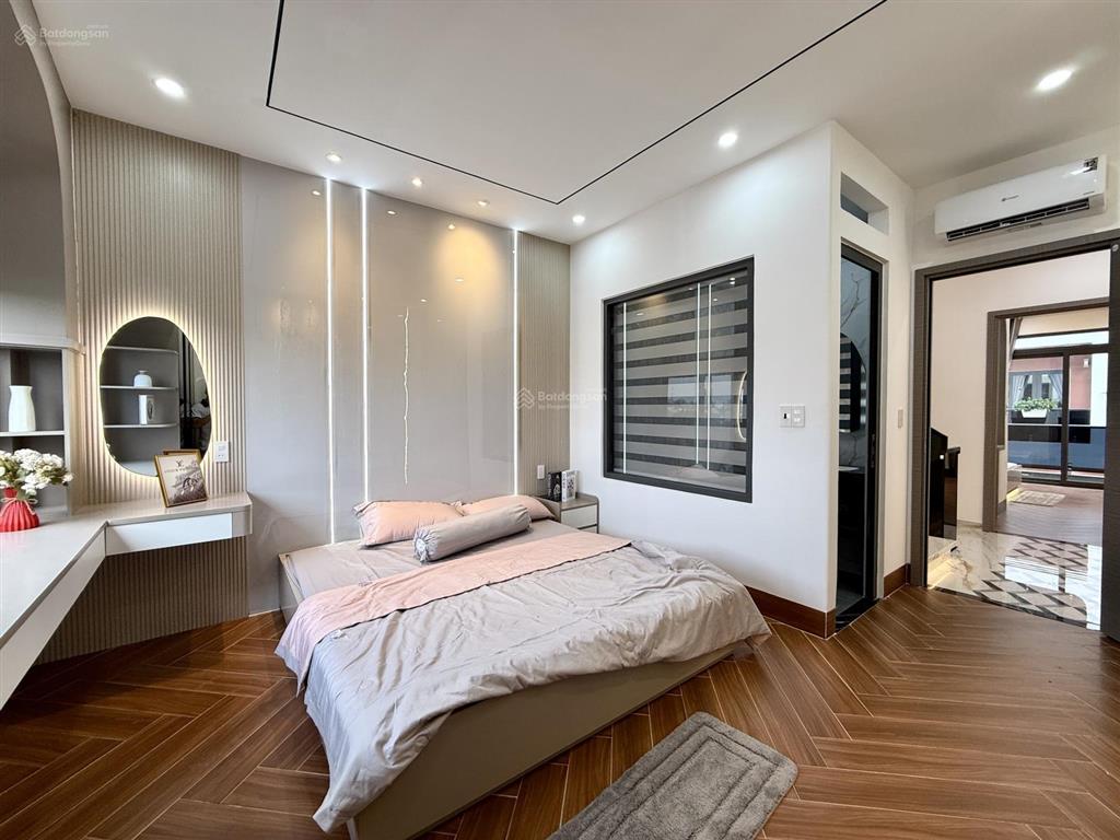 Nhà full nội thất, đường tx 25, dt4x14m, lửng, 3 lầu, 4pn, 6vs, gara ôtô, p.thờ, sân thượng,