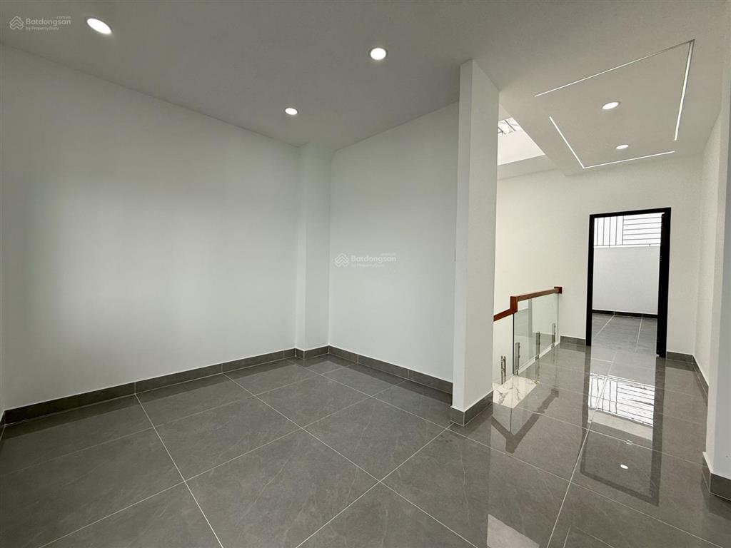 Nhà mtkd đường thông thạnh xuân 25, dt 4.2x21m, lửng, 3 lầu, 5pn, p.thờ, sân thượng, 8.28 tỷ