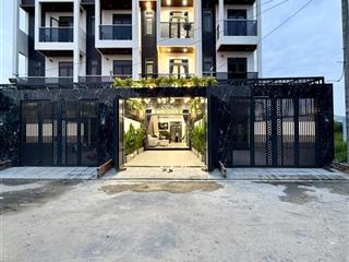 Nhà bên chợ cầu đồng và ngã tư ga, dt 4.10m x 20m, trệt, 3 lầu, sân ô tô, 4pn, p. thờ, sân thượng