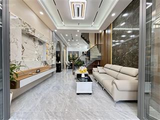 Nhà đường thông xe hơi, bên trường tiểu học, dt 4x13.5m, trệt, 2 lầu, 3pn, sân trước, sân thượng