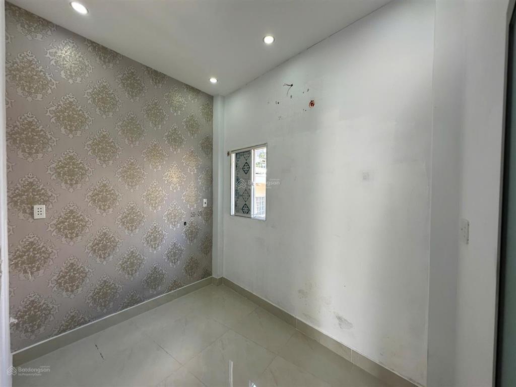 Bán nhà đẹp ở liền đường số 8  ngay văn cao, tân phú  dt 3,5m x 9m  1 lầu  giá 3.3 tỷ tl