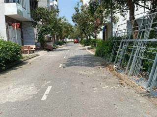 Chính chủ bán đất kdt  379 lk2 ngay sau phòng khám kim ngân  hoàng công chất